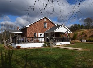 111 Indian Creek Rd NW, Willis, VA 24380