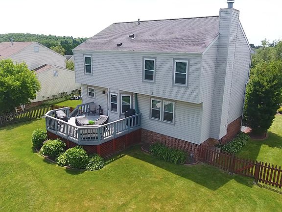 4th image of 4972 Meadow Crest Dr