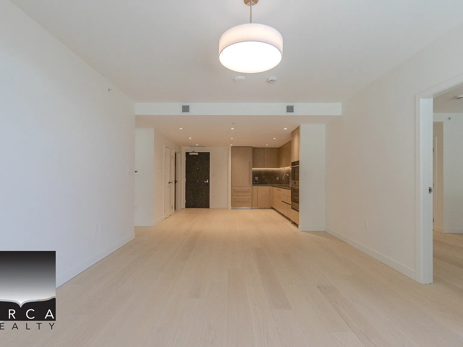 305 Harbour Way, North Vancouver — Photo 3