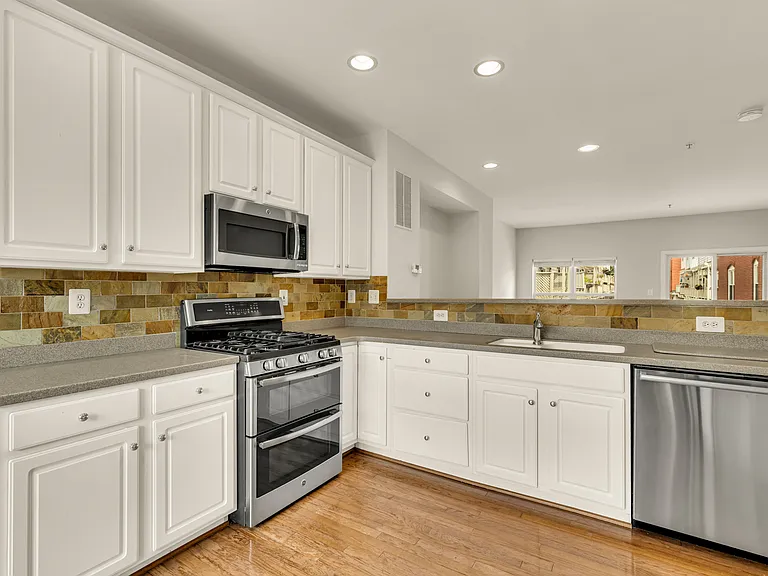 1227 V St NW — Photo 21