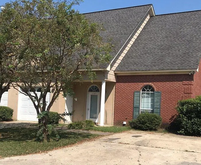 1183 Saint Andrews Ln — Photo 1