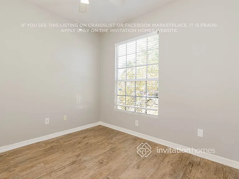 507 Madina Cir — Photo 13