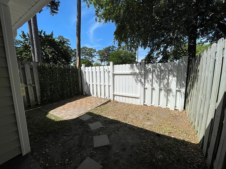 3565 Crepe Myrtle Ct — Photo 13