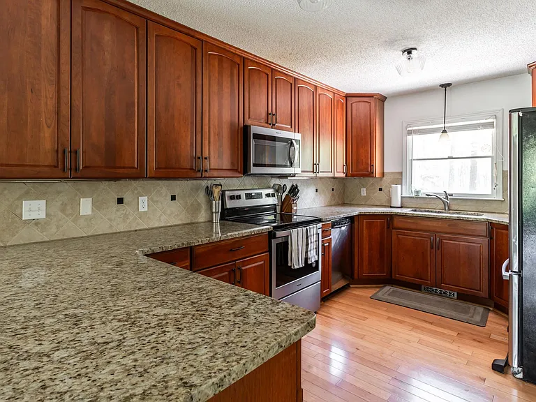 18 Windsong Pl — Photo 6