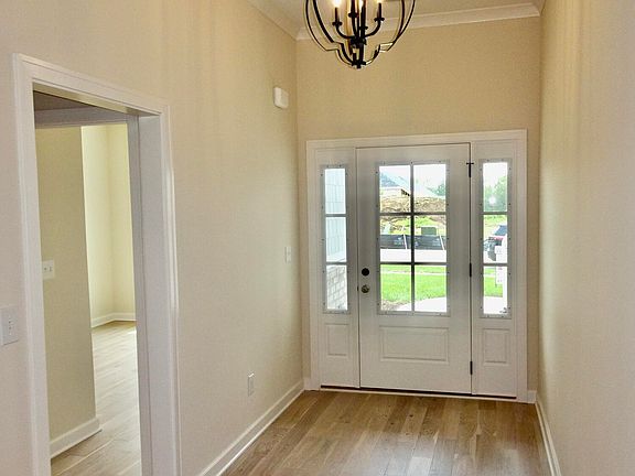 2nd image of 4165 Meadowlark Ln