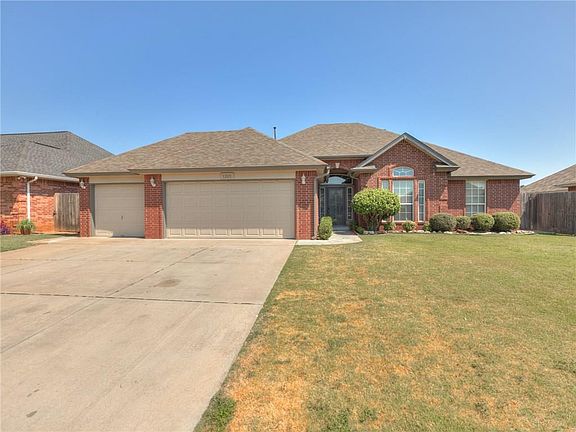 2nd image of 1305 SW 124th Ter