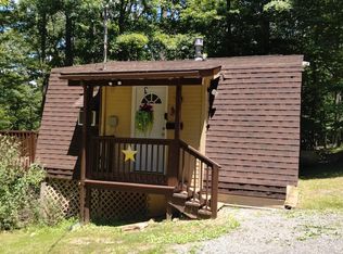 586 Cardinal View Rd, Paw Paw, WV 25434