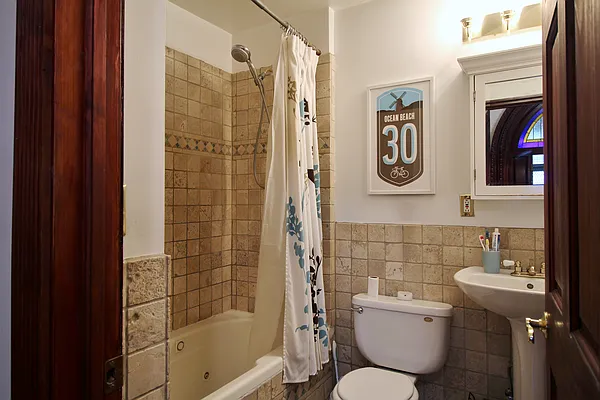 Rented by Julianna Realty Corp | media 26