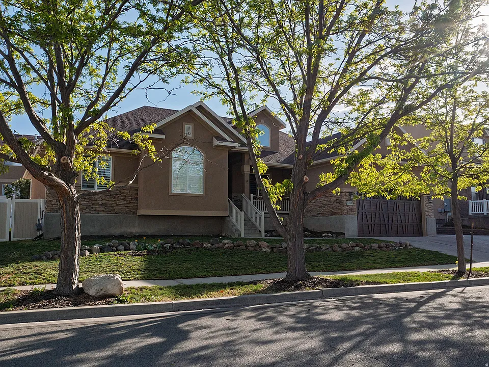5113 W Buckeye View Way