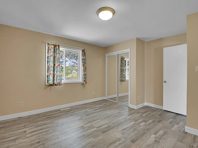 91 Sun Way — Photo 15