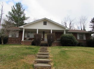 1001 Apache Ct, Covington, VA 24426