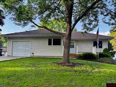 711 W Nassau St, Saint Peter, MN, 56082