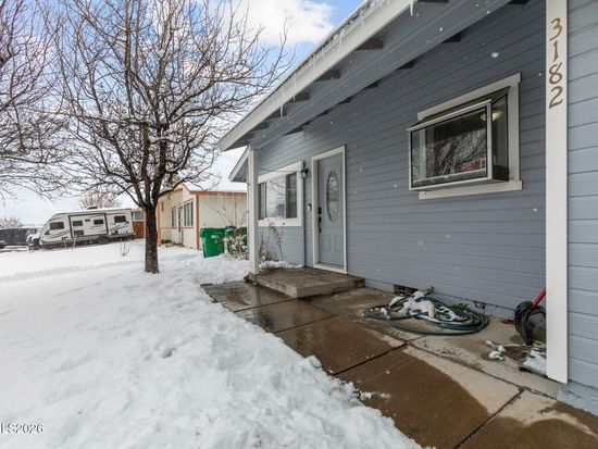 3182 Desatoya Dr, Carson City, NV 89701