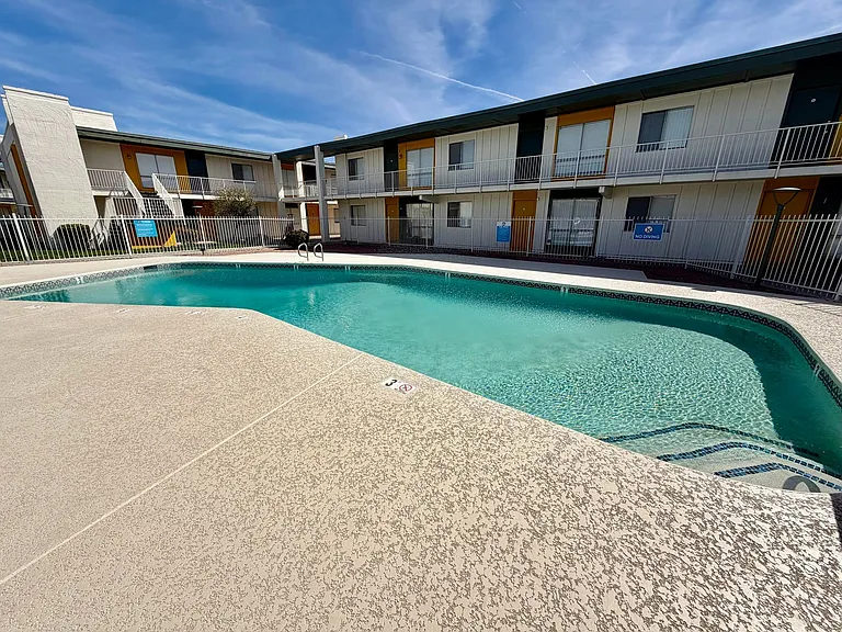 Park West Apartments — Photo 22