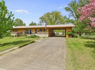 945 Webster St, Warsaw, IL 62379