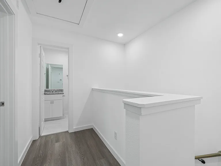 7413 Shotwell St #B — Photo 27