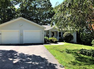 6 Indian Hill Rd, Uncasville, CT 06382