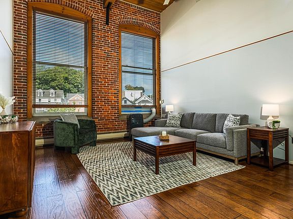 4th image of 125 Main Street #64