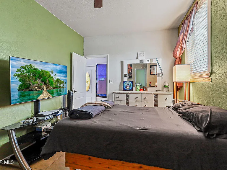 209 N Seville Dr — Photo 17