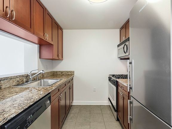 5th image of 211 N End Ave APT 20D