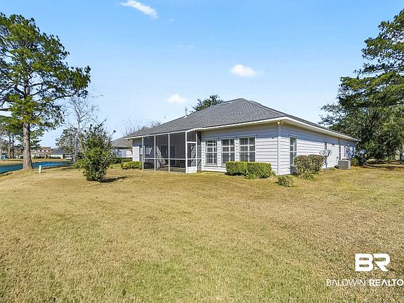 2nd image of 3660 Pinehurst Cir