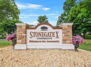 210 Parkside Drive #210, Suffern, NY 10901