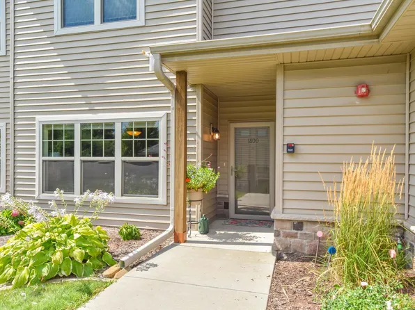 1800 New Port Vista DRIVE, Grafton, WI 53024
