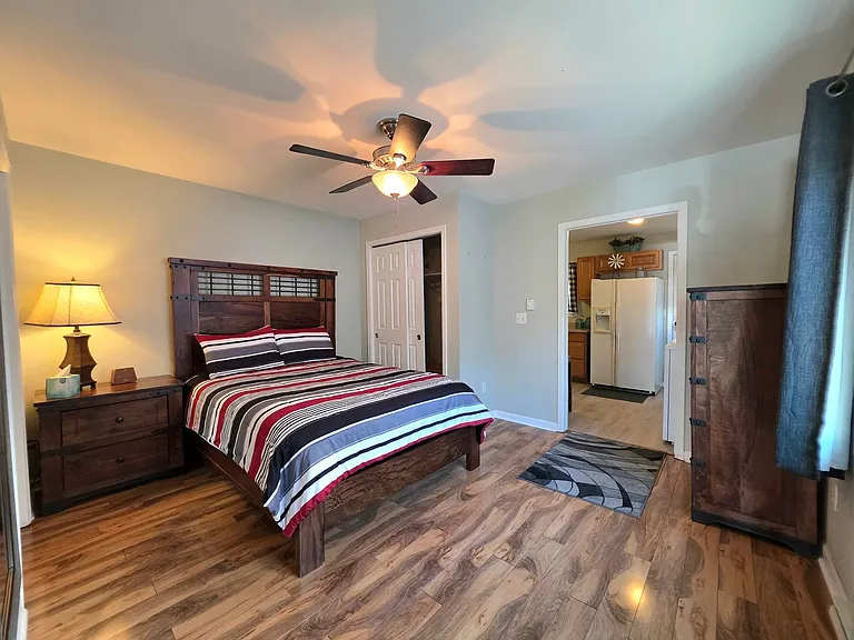 1234 Pine St — Photo 3