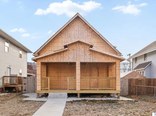 1607 Evans St, Omaha, NE 68110