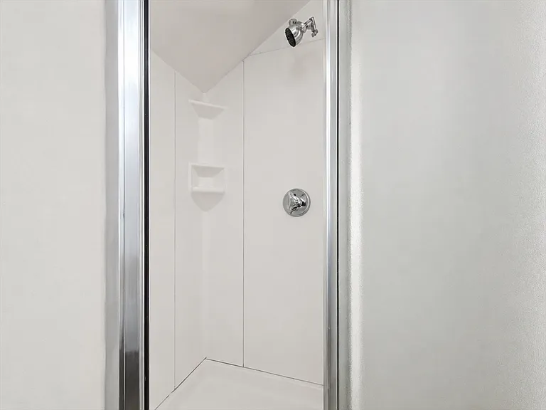 44 Melrose St #4 — Photo 28