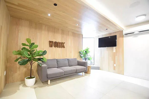 Rented by Artur Gutman, LREB | media 58