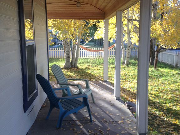 A comfortable veranda to watch the leaves turn!