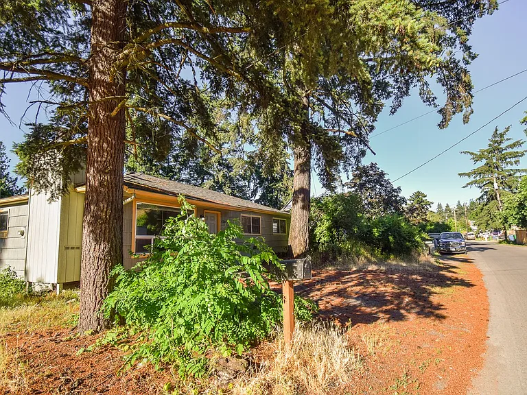 6309 SE Overland St — Photo 25