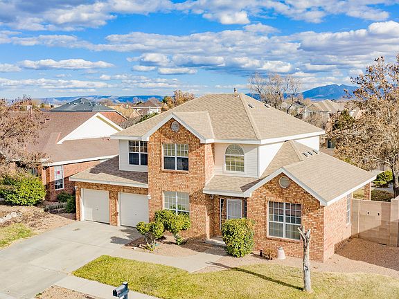 3rd image of 1512 Los Cerritos Dr NW