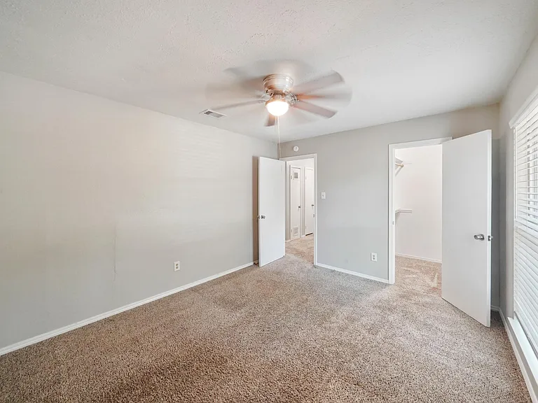 1st secondary bedroom