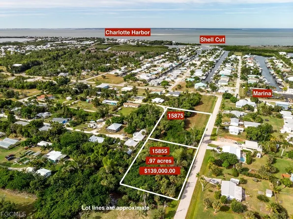 15855 Bellflower St, Bokeelia, FL 33922