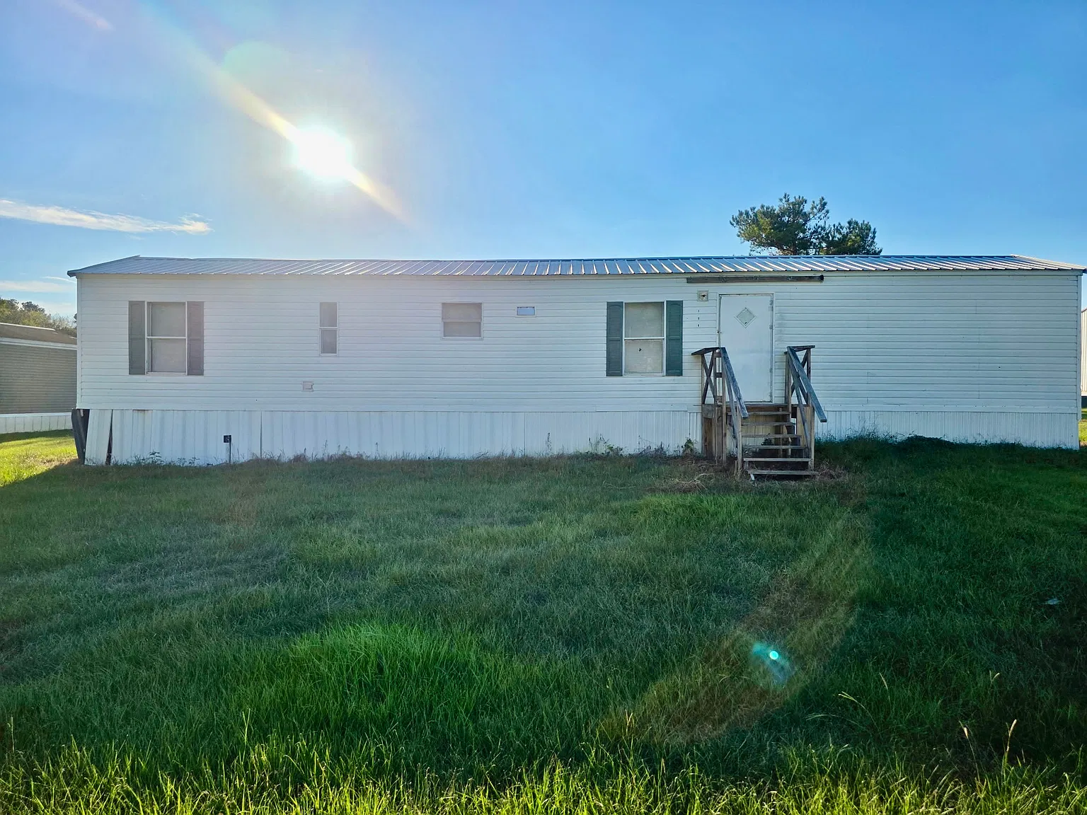 3 bed, 980 sqft, $750 — Photo 2