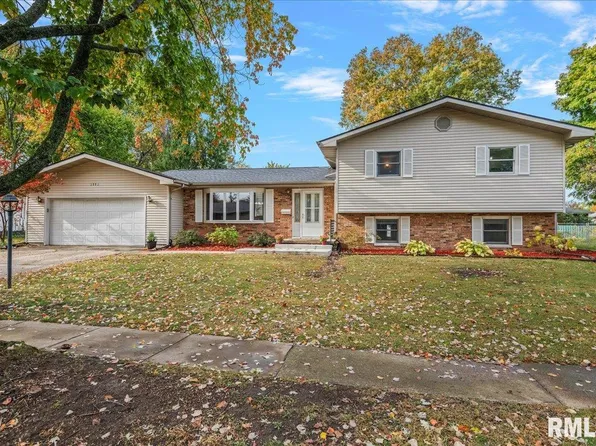 3113 Lindenwood Dr, Springfield, IL 62704
