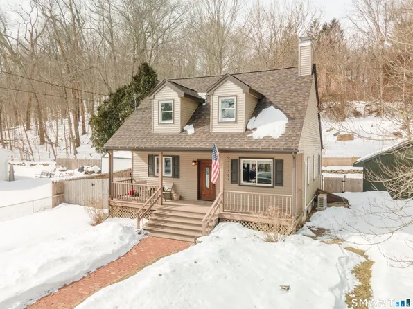 39 Long Pond Road South, Ledyard, CT 06339