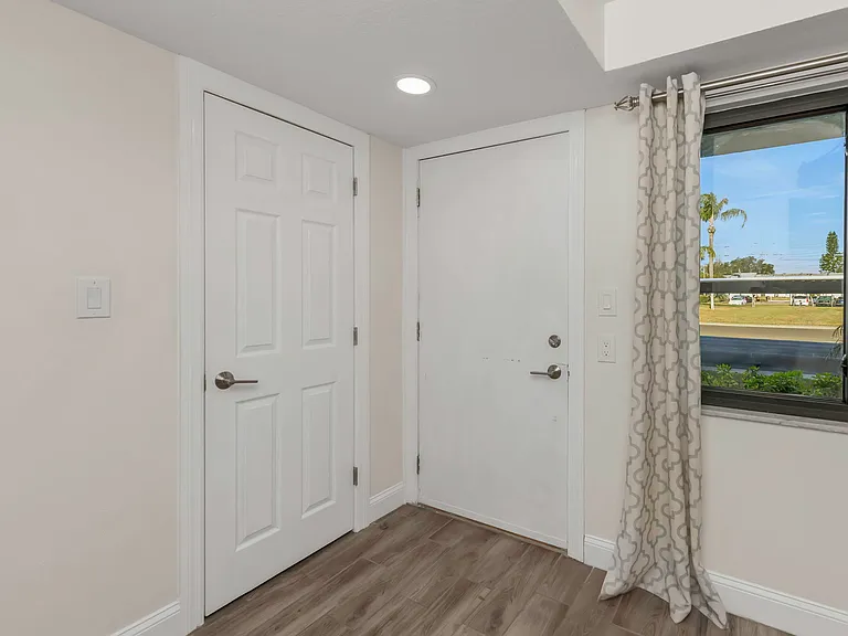 122 Caryl Way — Photo 10
