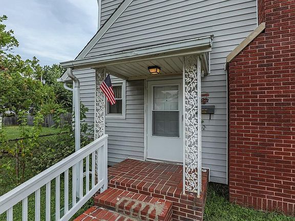 5th image of 402 E Southern Ave