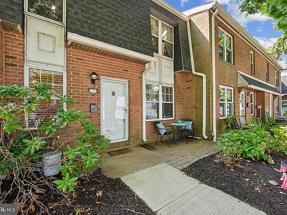 4th image of 2088 Harbour Dr