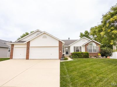 98 Stonebrooke, Troy, IL, 62294