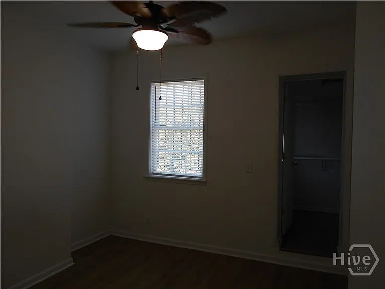 242 Price St — Photo 7