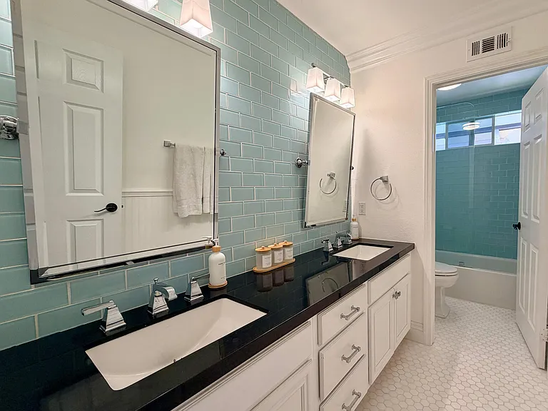26704 Wyatt Ln — Photo 14