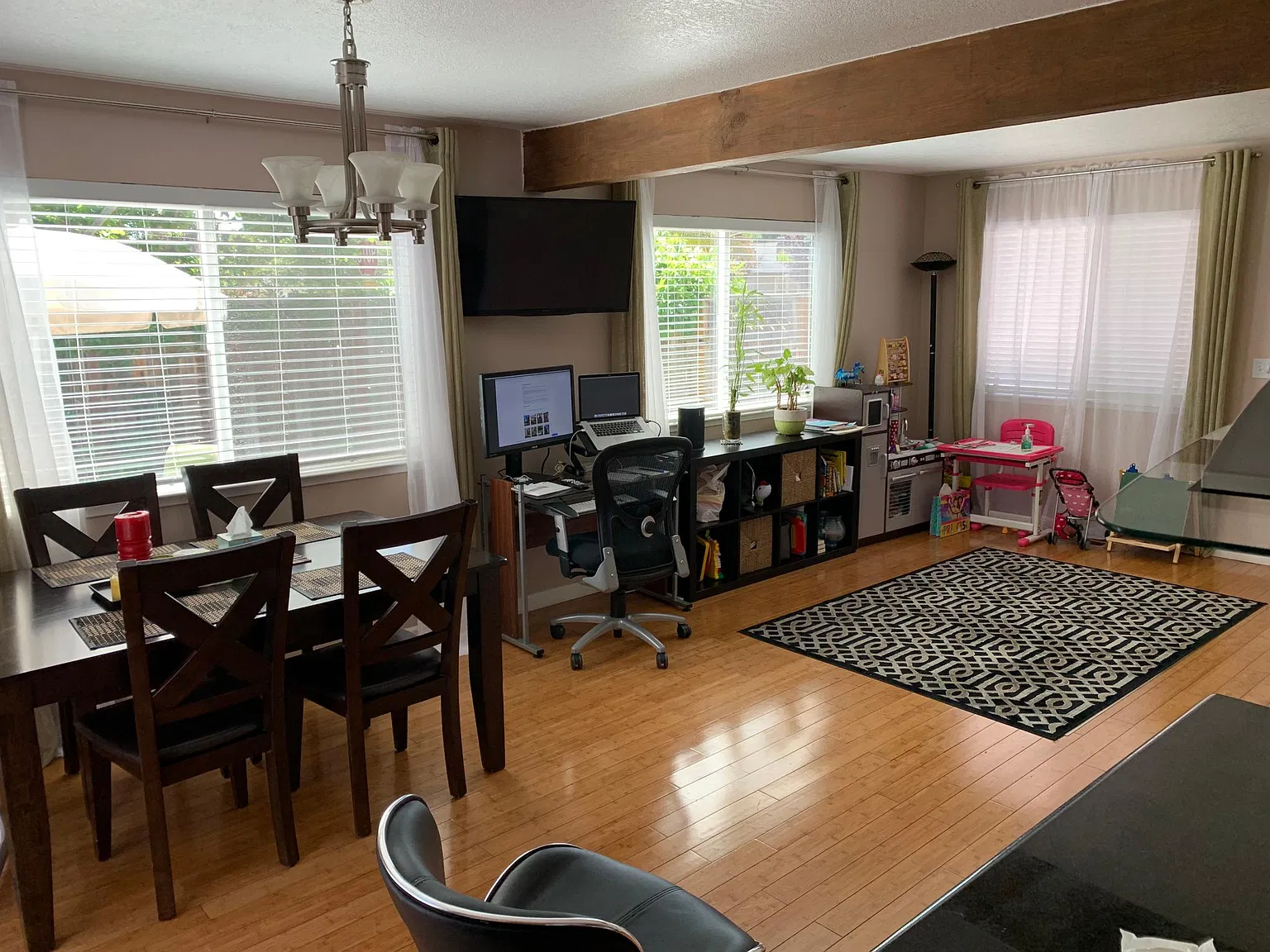 3 bed, 1.5 bath, 1400 sqft, $4,200 — Photo 4