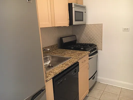 Rented by Stonehenge NYC LLC | media 8