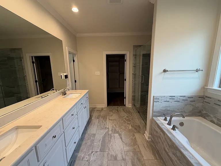 844 Oak Forest Cir — Photo 17