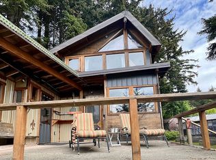 68 River Rd, Haines, AK 99827