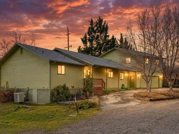 1105 North St, Yreka, CA 96097